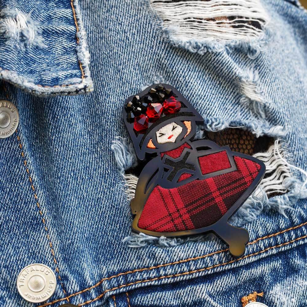 Round Skirt Doll Magnetic Brooch